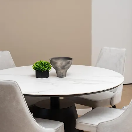 아파트 Wealthystays Parkside 니코시아