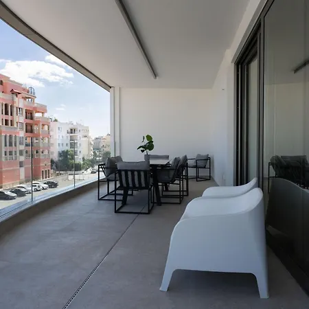 Apartment Wealthystays Parkside Residence