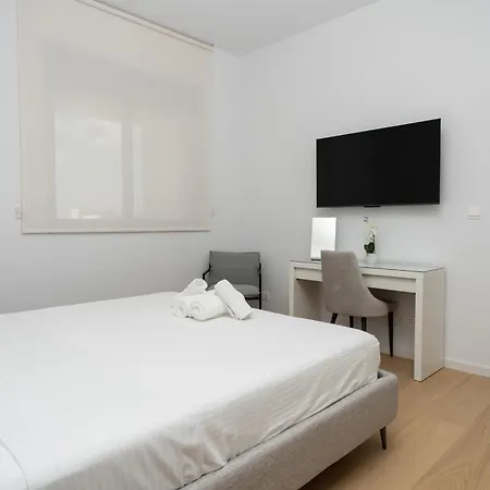 Apartment Wealthystays Parkside Residence