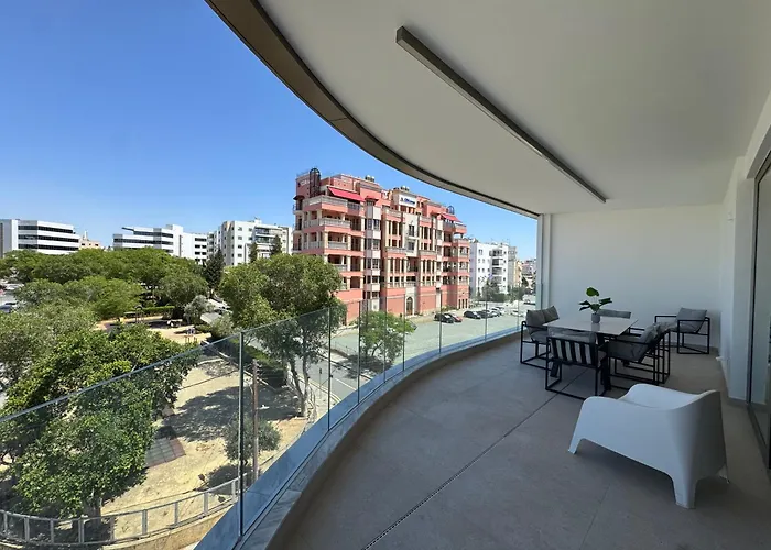 Wealthystays Parkside Διαμέρισμα